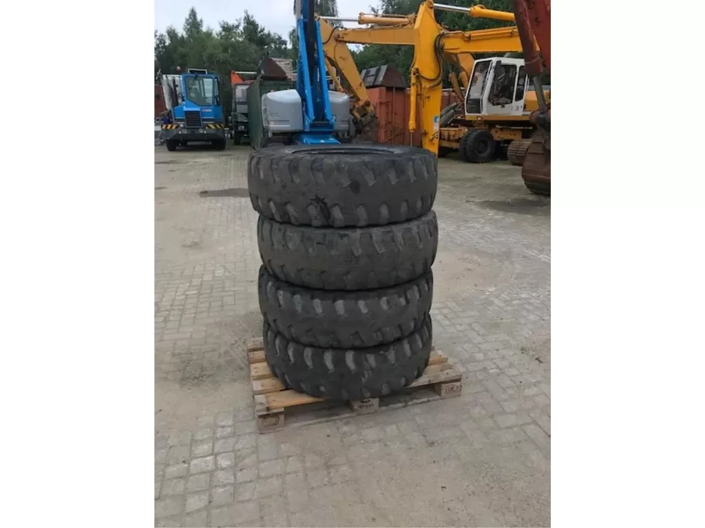 Michelin Industrie banden  385/80R20  12.5R20