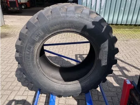 Michelin n 440/80-28 IND Power CL