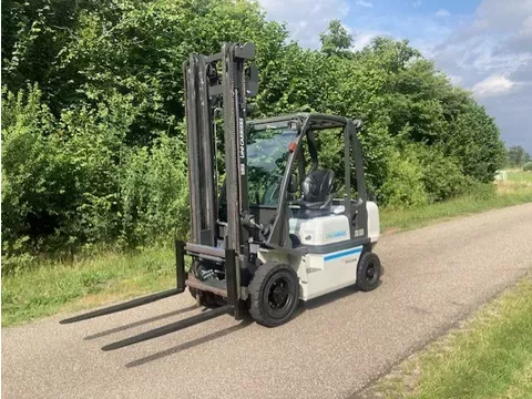 Nissan Unicarriers Heftruck Y1D2A25Q